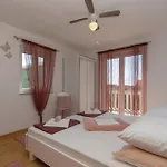 Two-bedroom In Σπίτι διακοπών Orebić