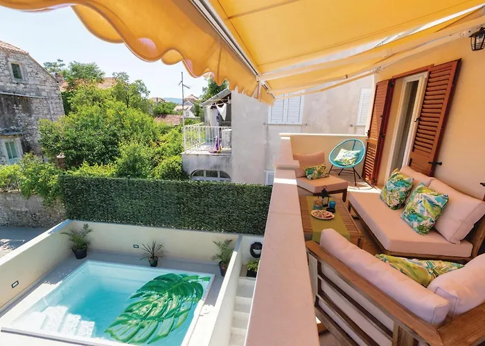 Two-bedroom In Hébergement de vacances *