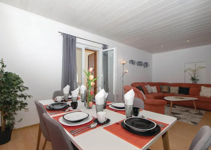 Two-bedroom In Hébergement de vacances *