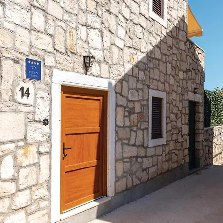 Two-bedroom In Dom wakacyjny Orebić